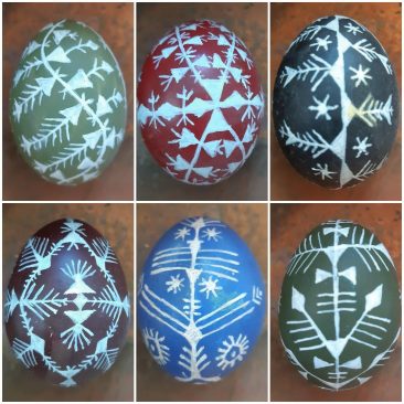 Antano Tamošaičio skutinėtų margučių raštai knygai „Lithuanian Easter Eggs“